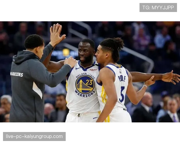 勇士替补席爆发，普尔表现抢眼，勇士球员普洱